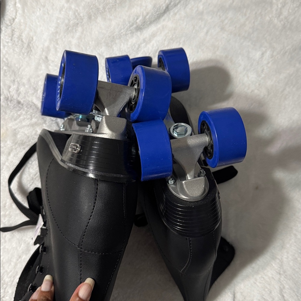 Men's Black and Blue Roller Skates - Picture 7 of 16
